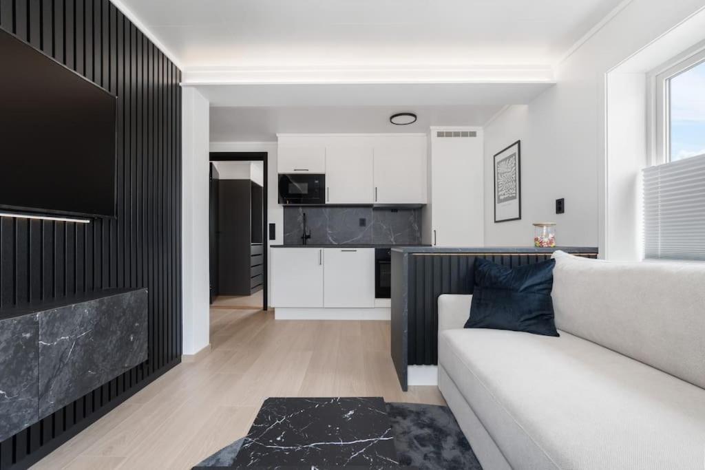 Elegant Midt I