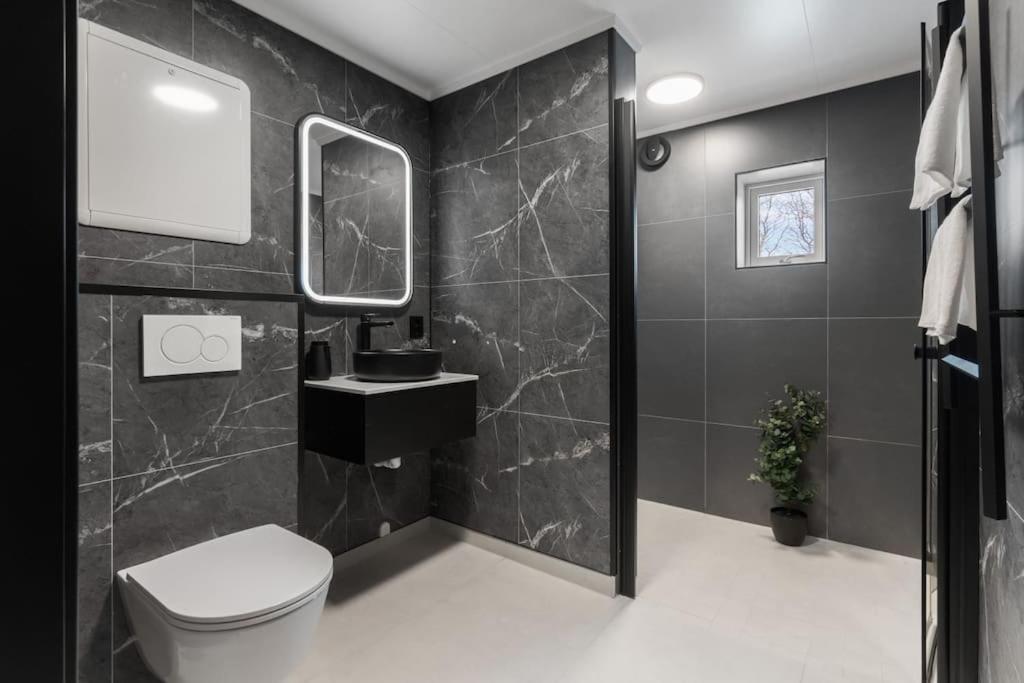 Elegant Midt I
